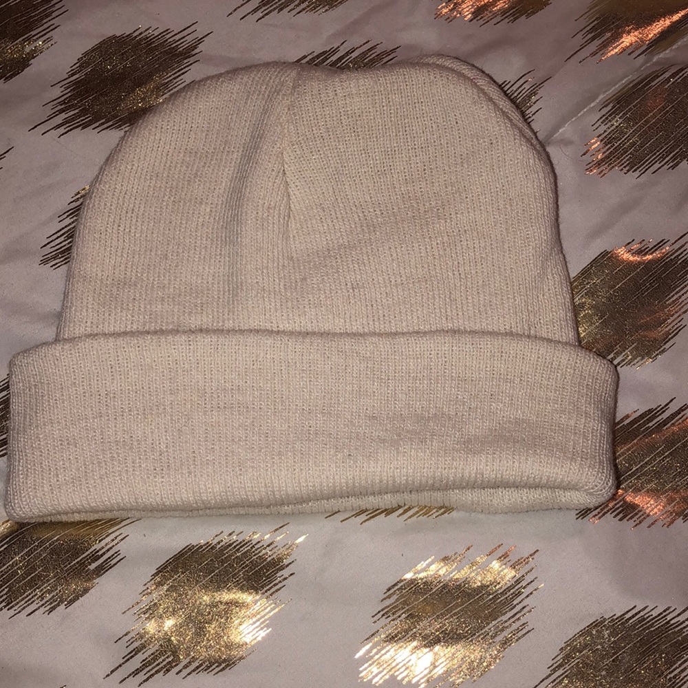 Cream basic beanie